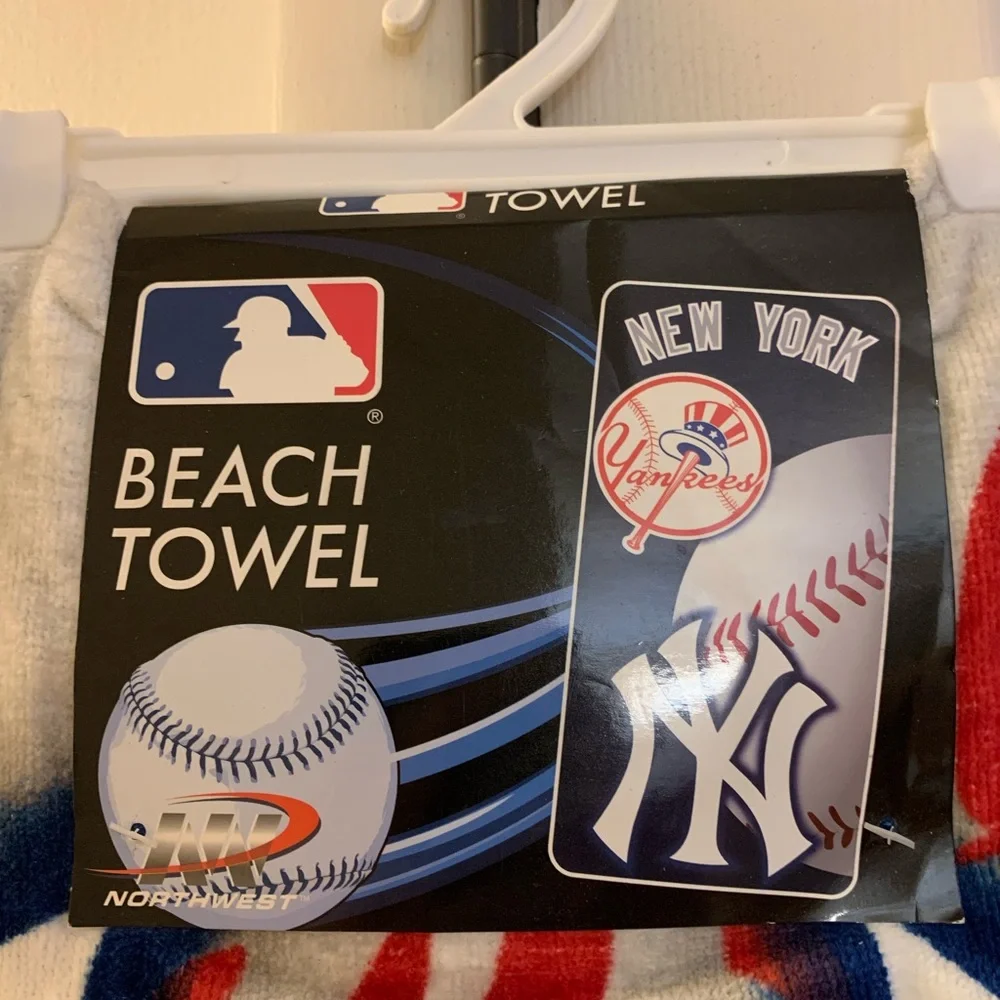 New York Yankees Beach Towel - Red, Blue, White